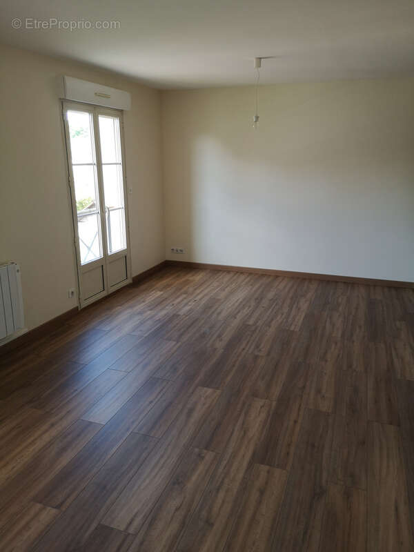 Appartement à ASNIERES-SUR-OISE