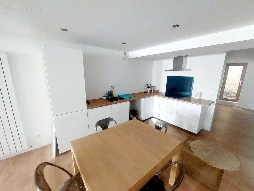 Photo 5 - Maison à SAINT-JUST-SAINT-RAMBERT