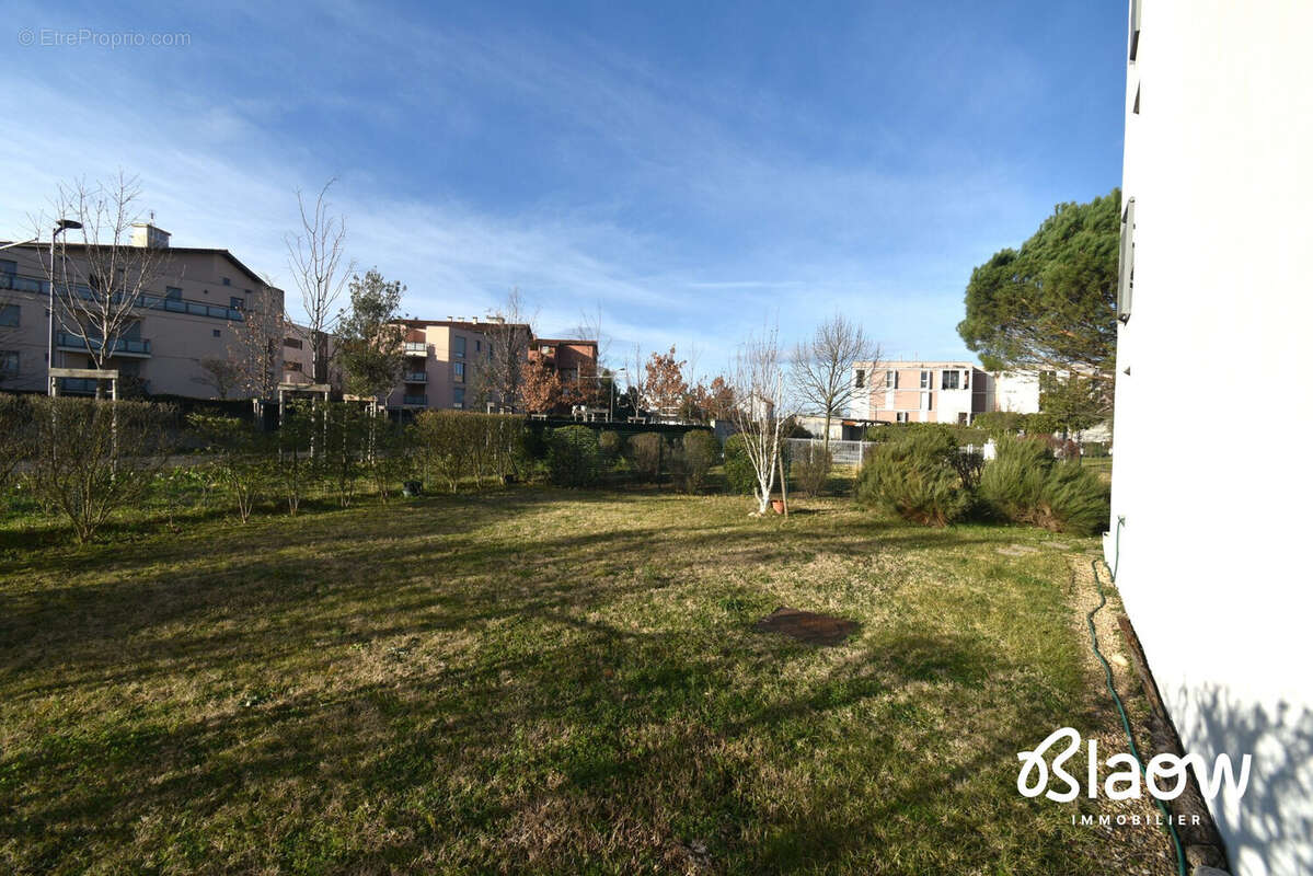 Appartement à MEYZIEU