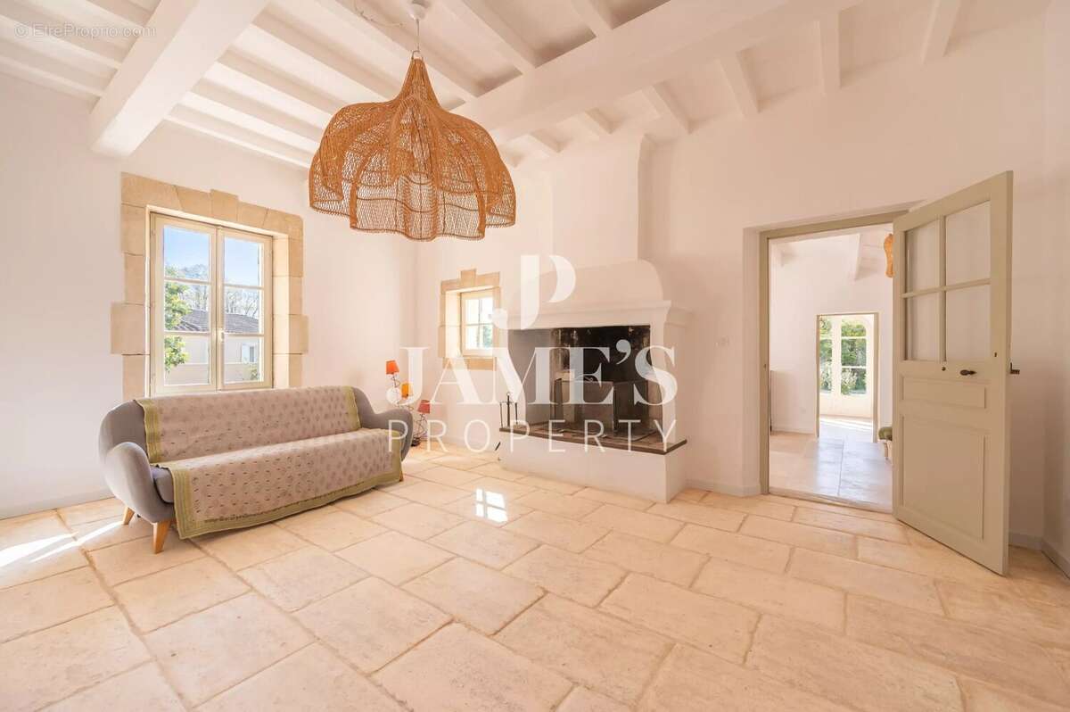 Maison à MAUSSANE-LES-ALPILLES