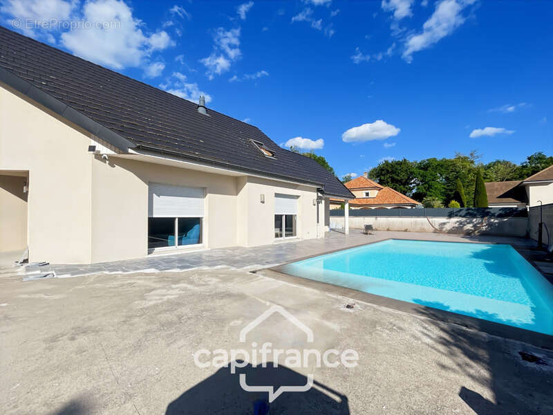 Maison à FENAY