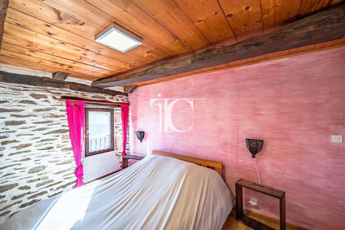 Maison à LABLACHERE