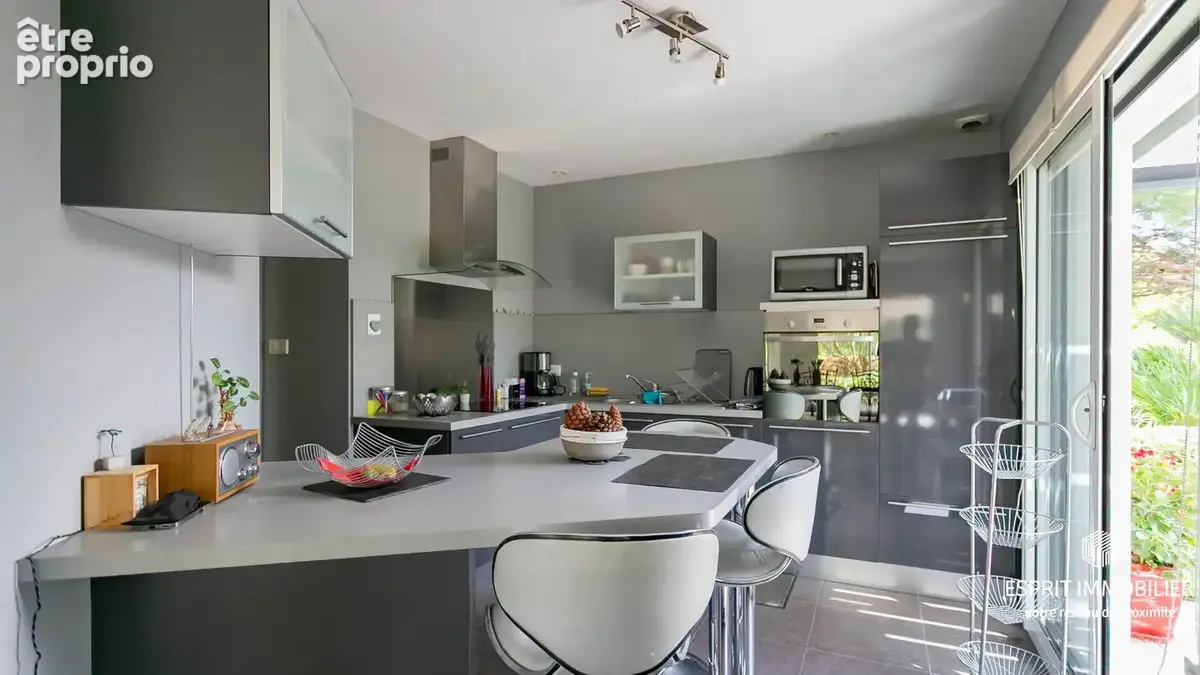 Riec-sur-Belon - Maison avec vie de plain pied, secteur Coat-Pin - photo 3