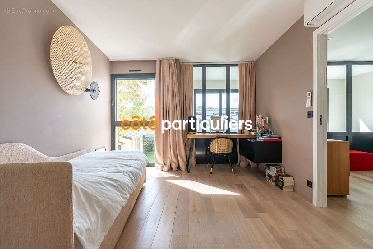 Maison à SAINT-MAUR-DES-FOSSES