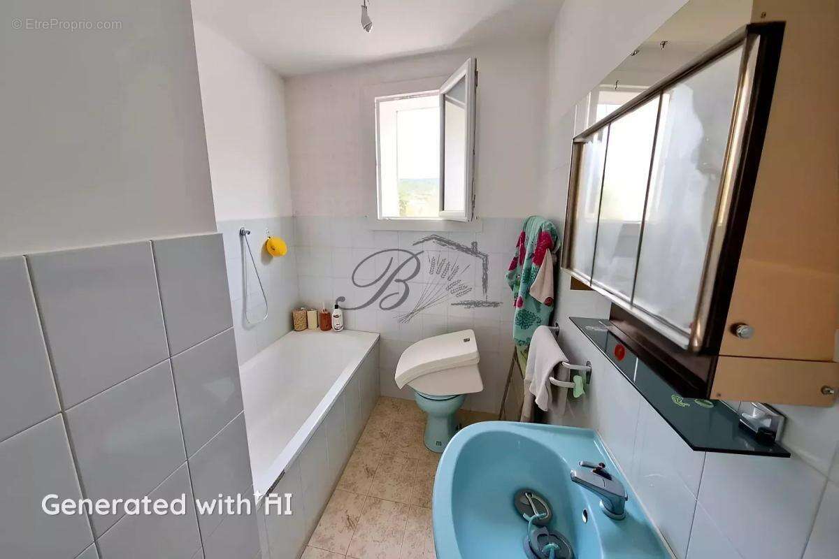 Maison à LA BASTIDE-DES-JOURDANS