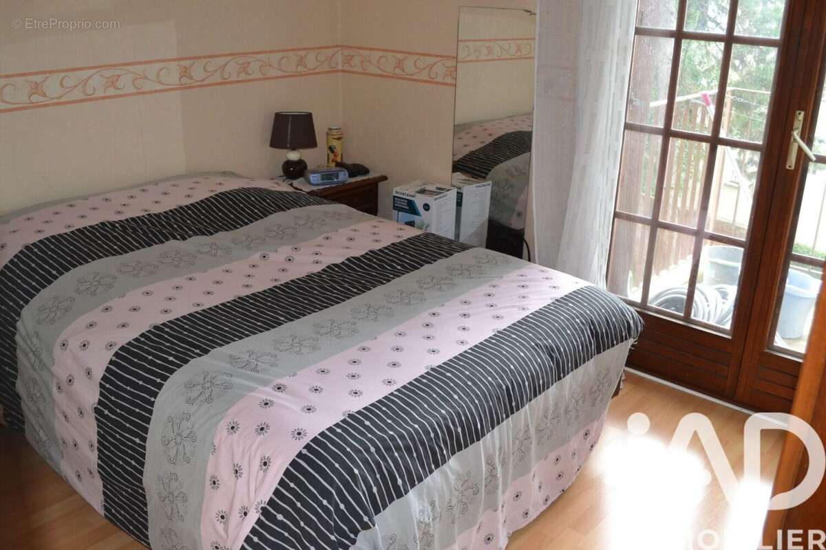 Photo 8 - Appartement à BURES-SUR-YVETTE