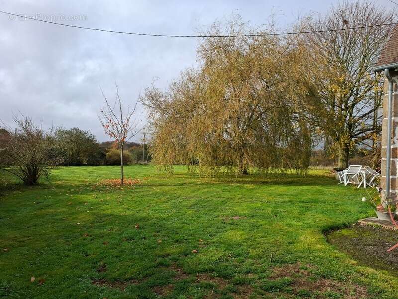Maison à MONTREUIL-AU-HOULME