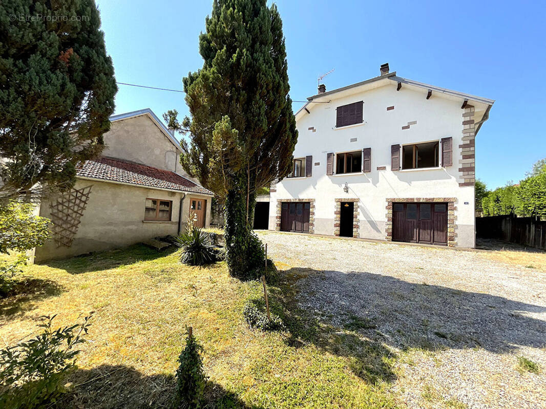 Maison à BREUREY-LES-FAVERNEY