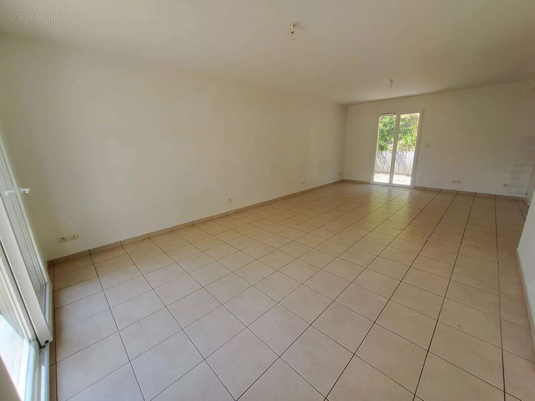 Vinay – Maison T4 de 95 m² avec garage, terrain de 646 m² - photo 6