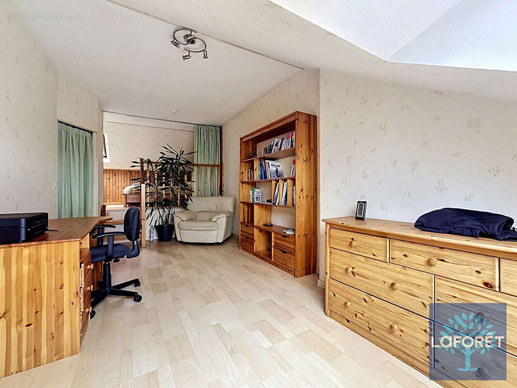 Appartement à NEUILLY-PLAISANCE
