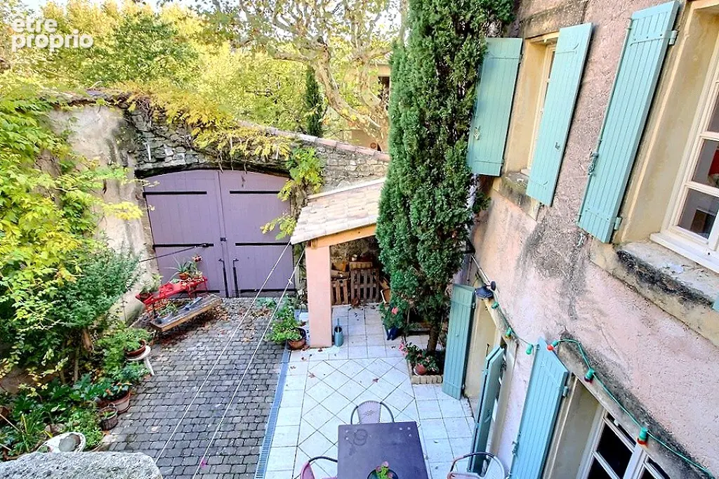 Maison de charme de 230 m2 avec extérieurs au coeur du Barroux - photo 10