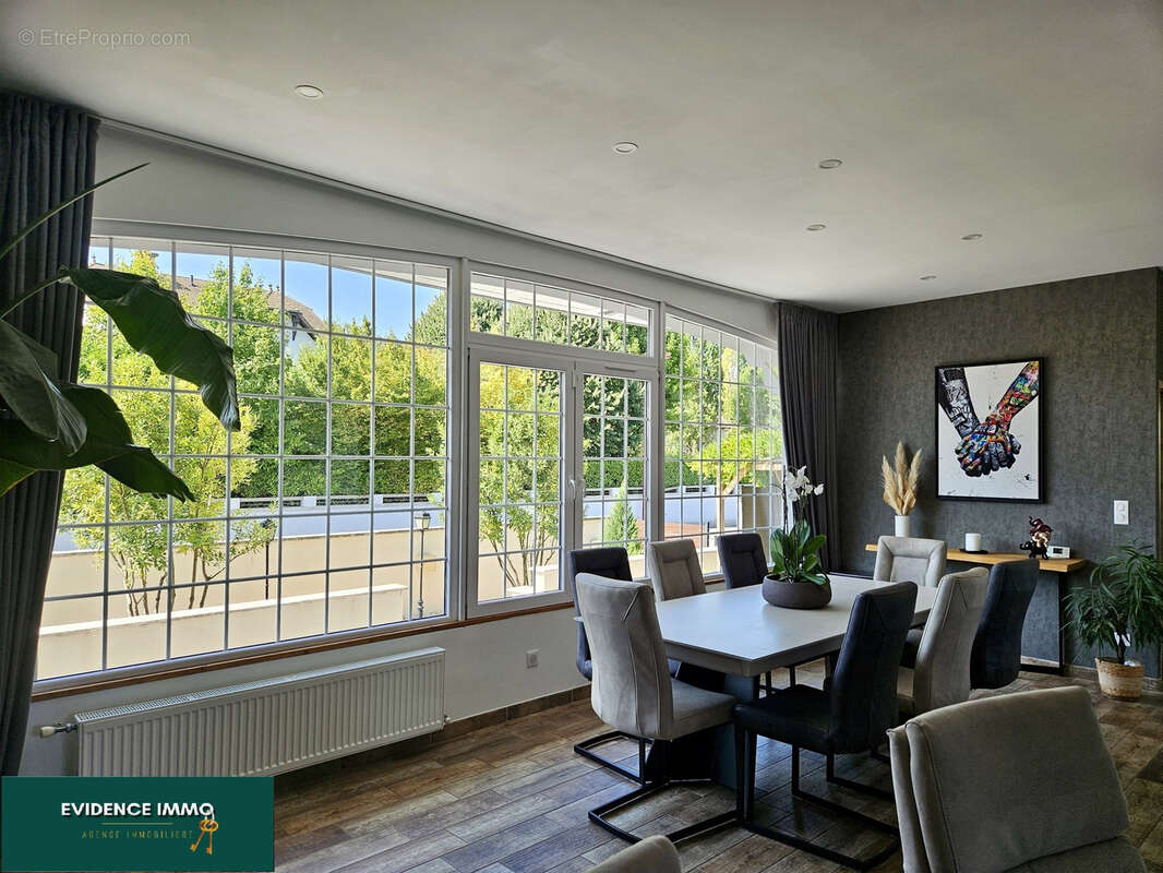 Maison à VEYRINS-THUELLIN