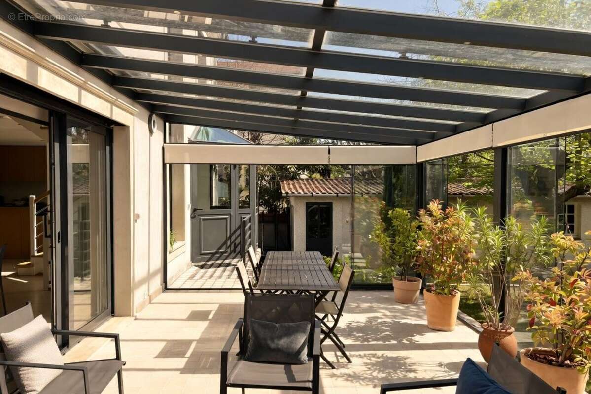 Maison à SAINT-MAUR-DES-FOSSES