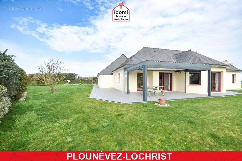 Maison à PLOUNEVEZ-LOCHRIST