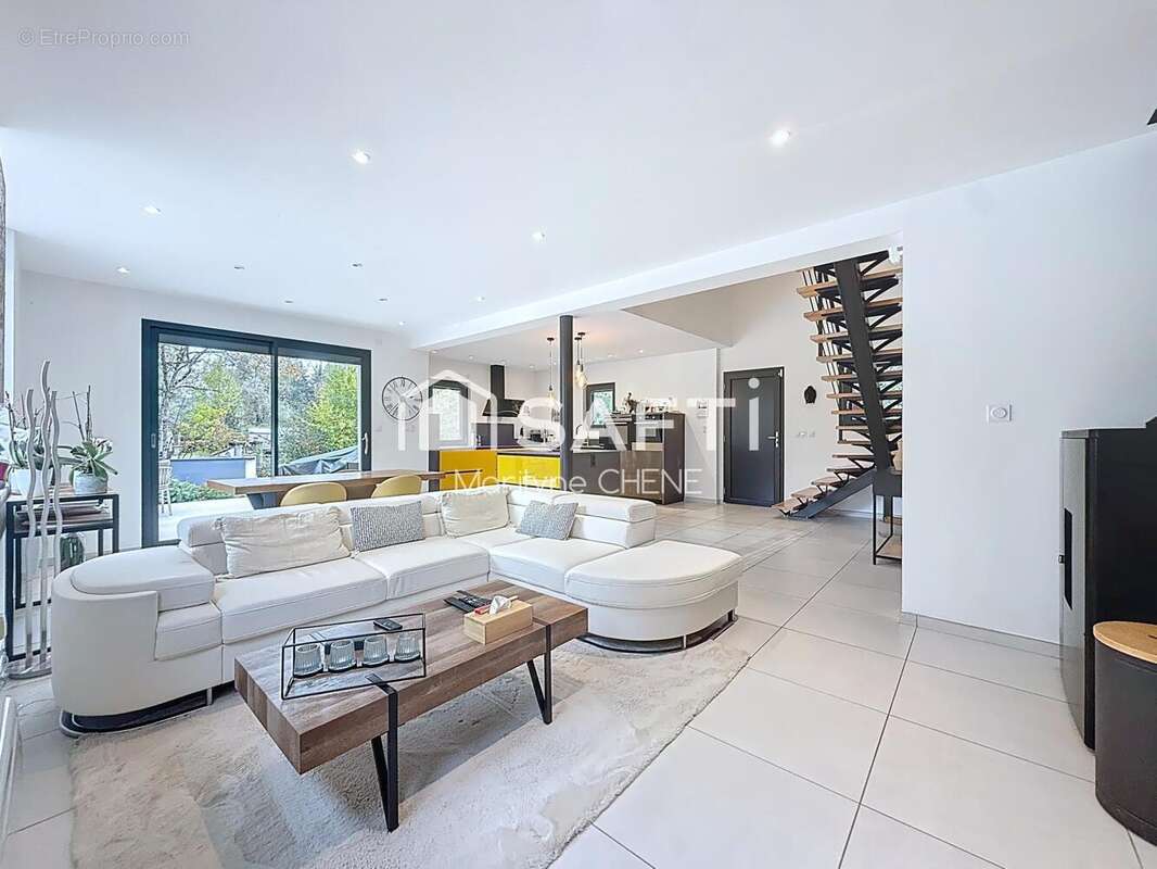 Photo 6 - Maison à ENTRE-DEUX-GUIERS