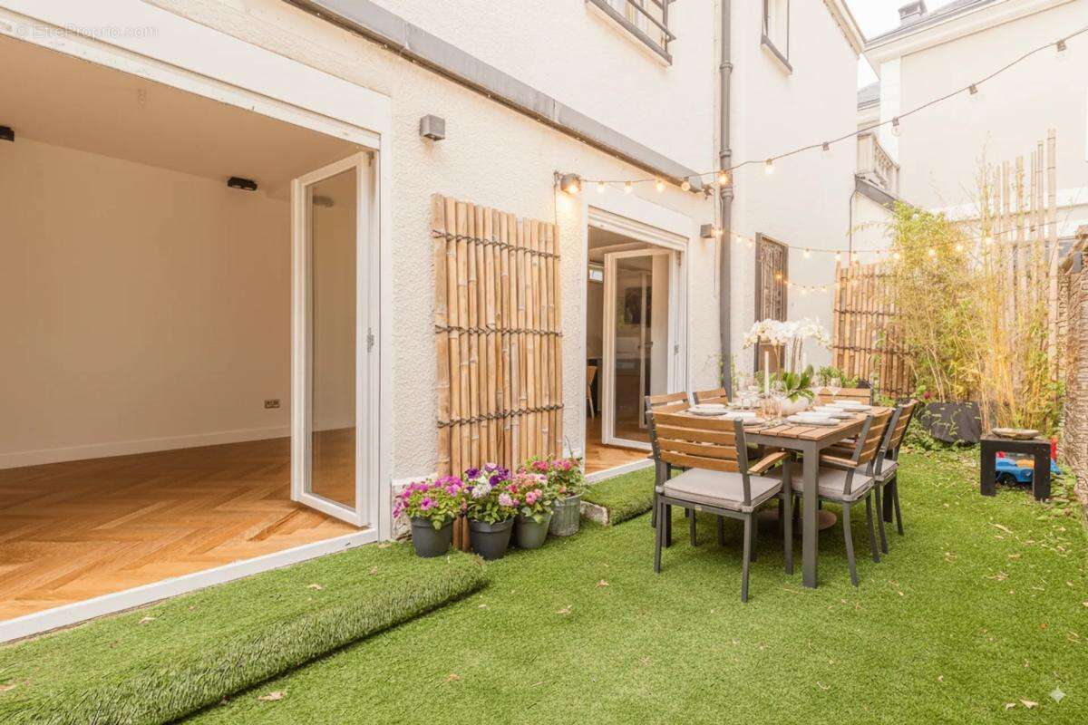 Maison à SAINT-MAUR-DES-FOSSES