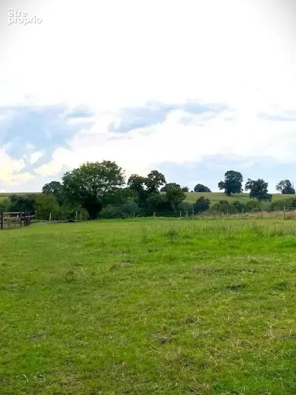 Terrain à TIREPIED