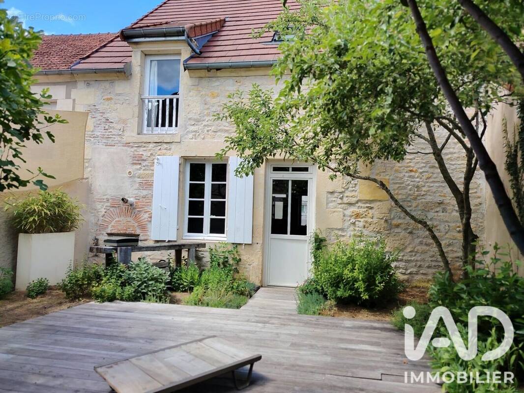 Photo 1 - Maison à VARENNES-VAUZELLES