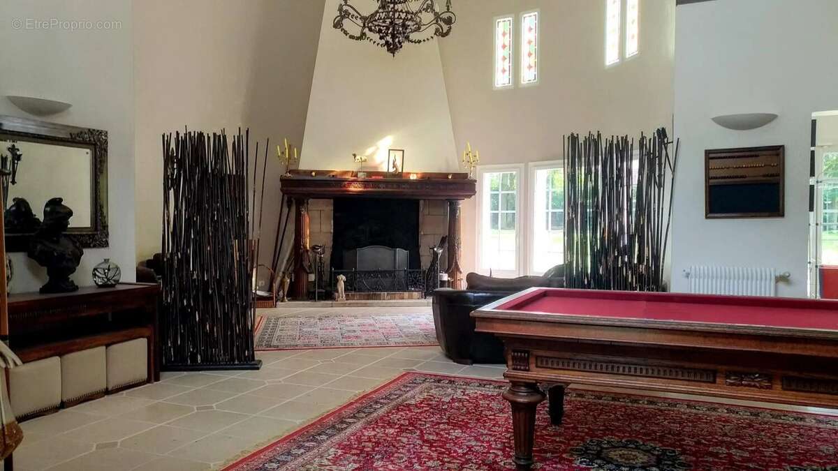 Maison à LES LOGES-EN-JOSAS