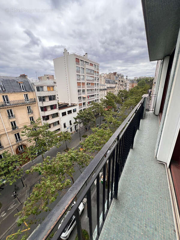 Appartement à PARIS-19E