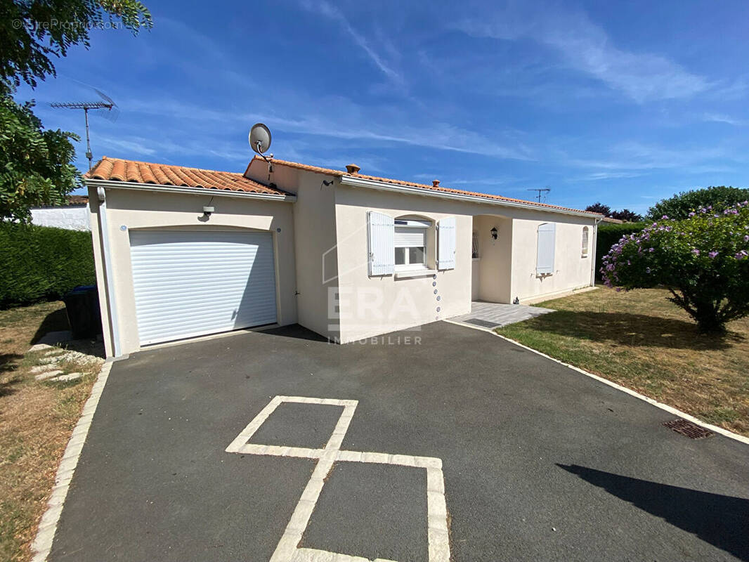 Maison à SAINT-GEORGES-DES-COTEAUX