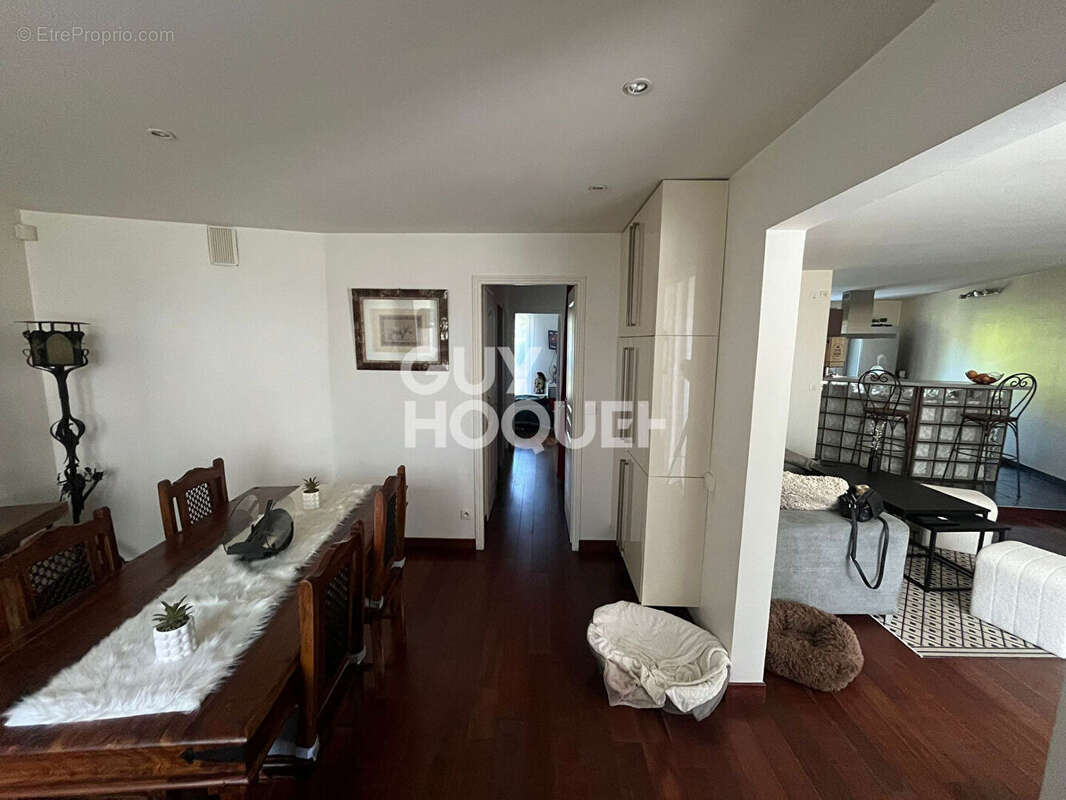 Appartement à COUBRON