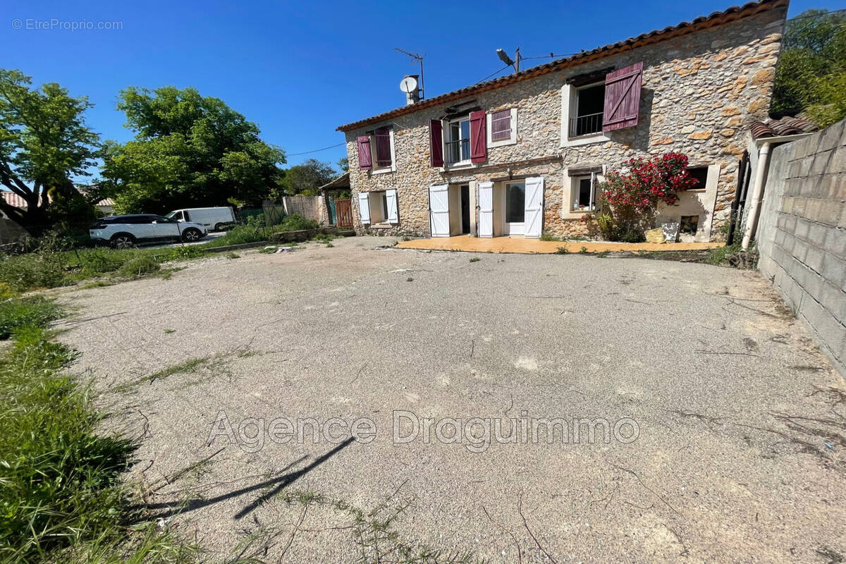 Maison à LORGUES