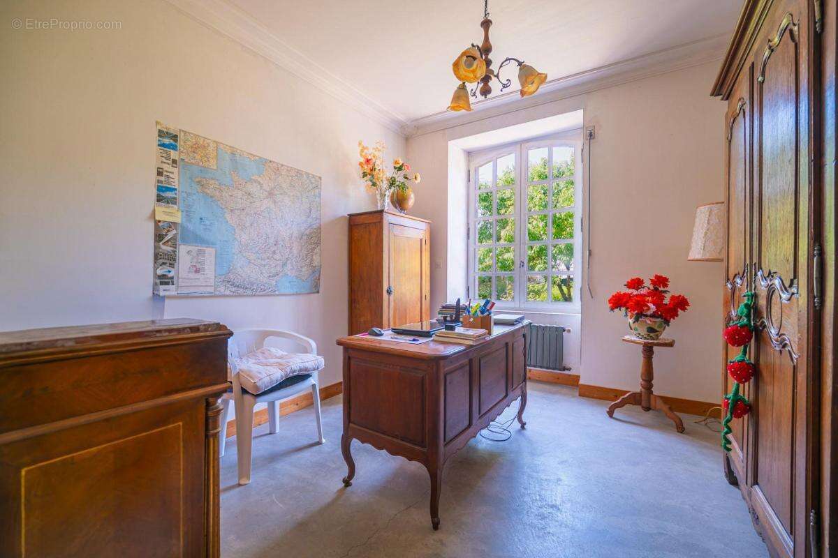 Maison à FRESNAY-SUR-SARTHE