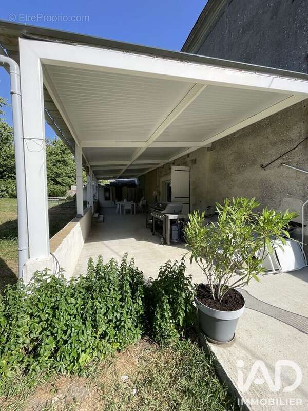 Photo 2 - Maison à NEUILLE-PONT-PIERRE