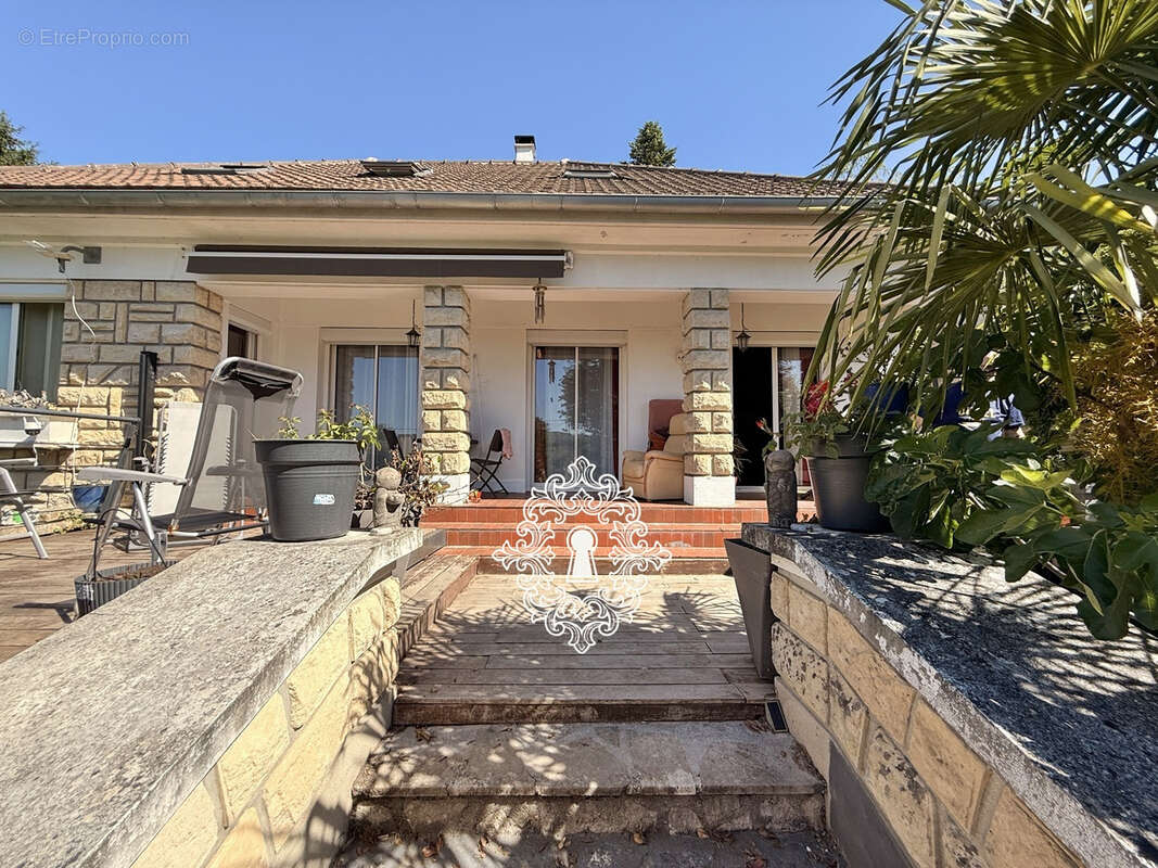 Maison à DONNEMARIE-DONTILLY
