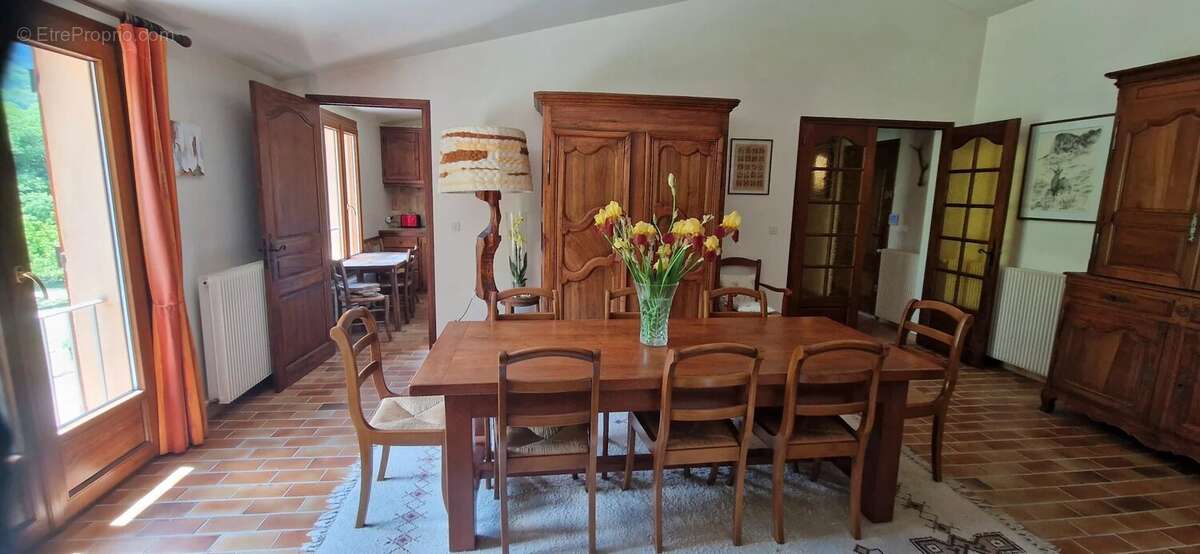 Maison à GREOLIERES