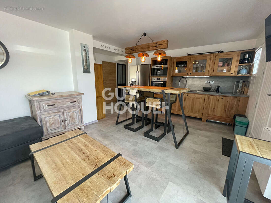 Appartement à SAINT-MARTIN-DE-RE