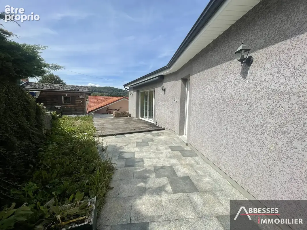 EN EXCLUSIVITÉ : SAINT NABORD - Pavillon de plain pied avec terrasse et garage - photo 20