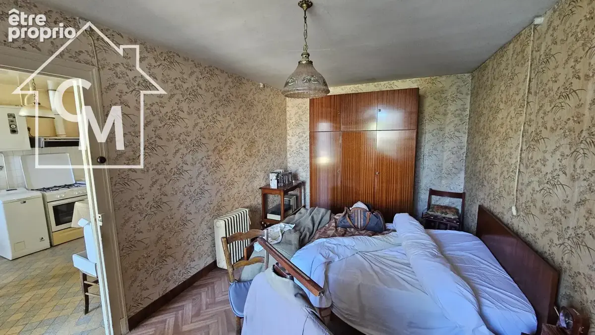 Maison de plain-pied à rénover avec dépendances et terrain de 309 m2 - photo 8