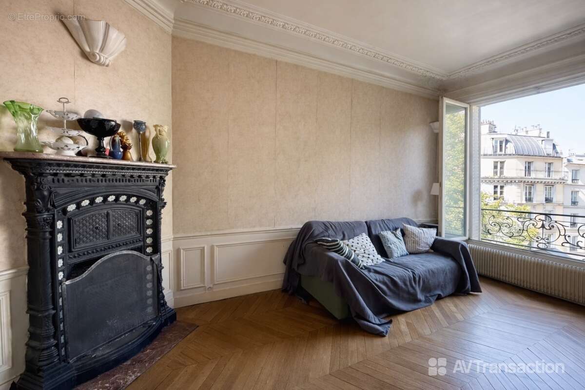 Appartement à PARIS-18E