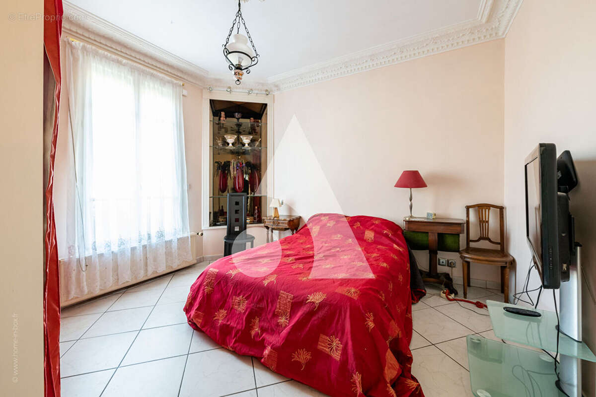 Maison à CHAMPIGNY-SUR-MARNE