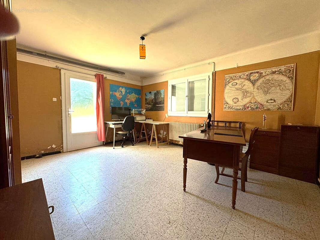 Maison à BAGNOLS-SUR-CEZE