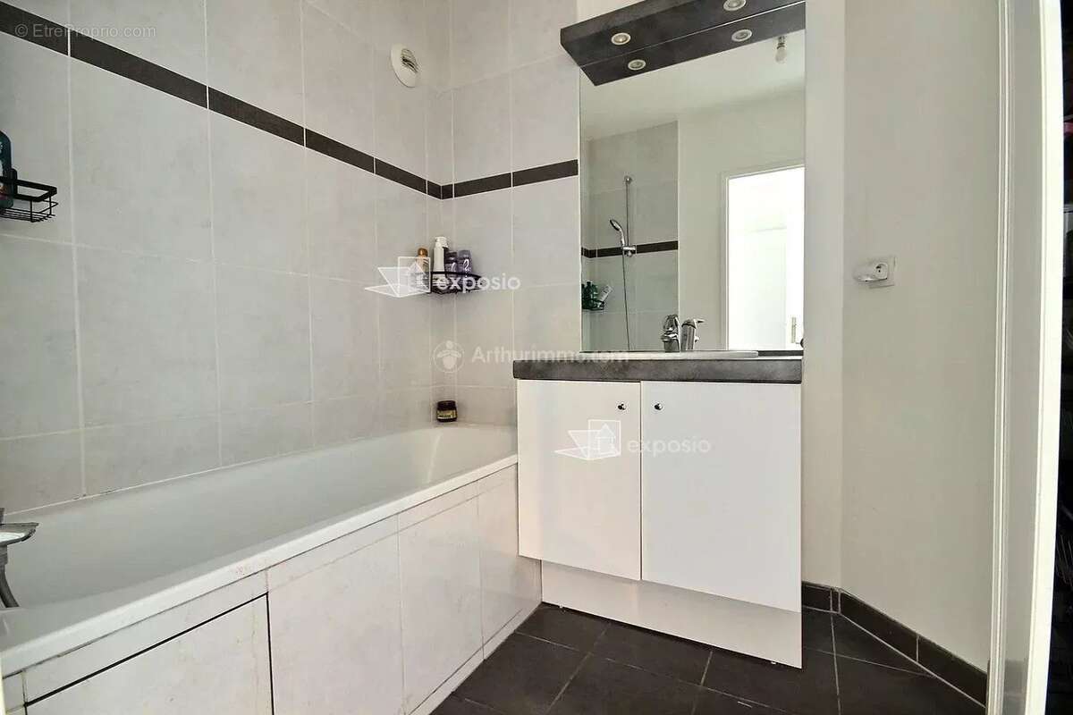 Appartement à GENNEVILLIERS