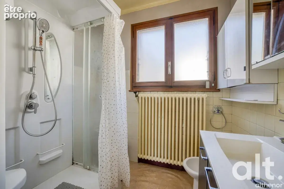 Maison à Annecy centre – 5 chambres - photo 10