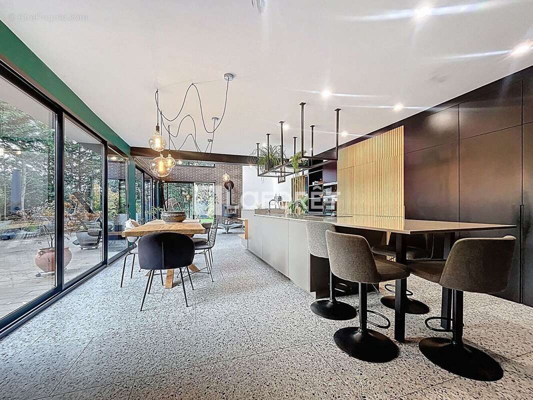 Maison à SAINT-OUEN-DE-THOUBERVILLE