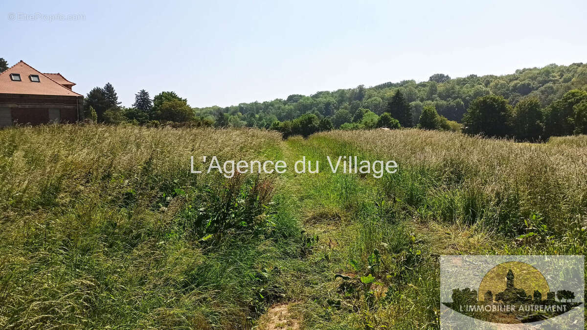 Terrain à SAINT-CREPIN-IBOUVILLERS
