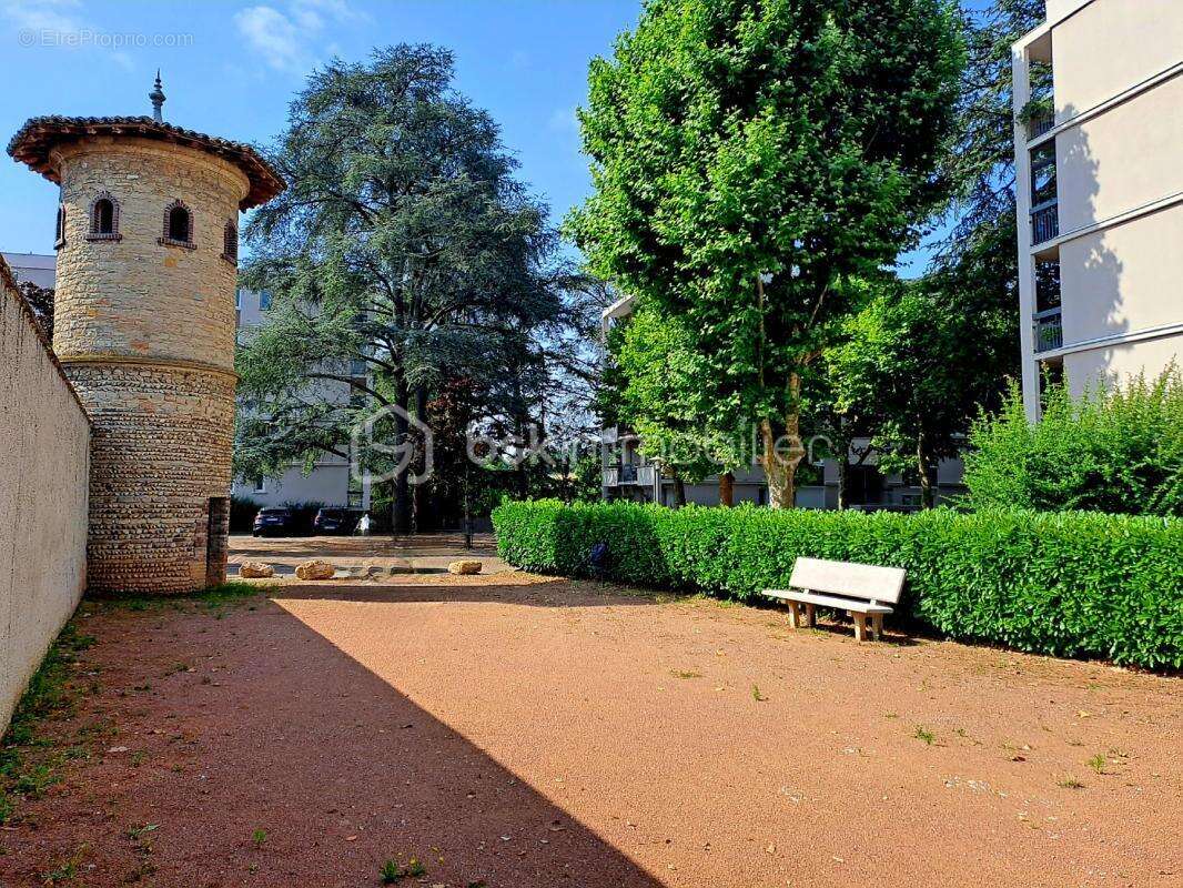 Appartement à DECINES-CHARPIEU