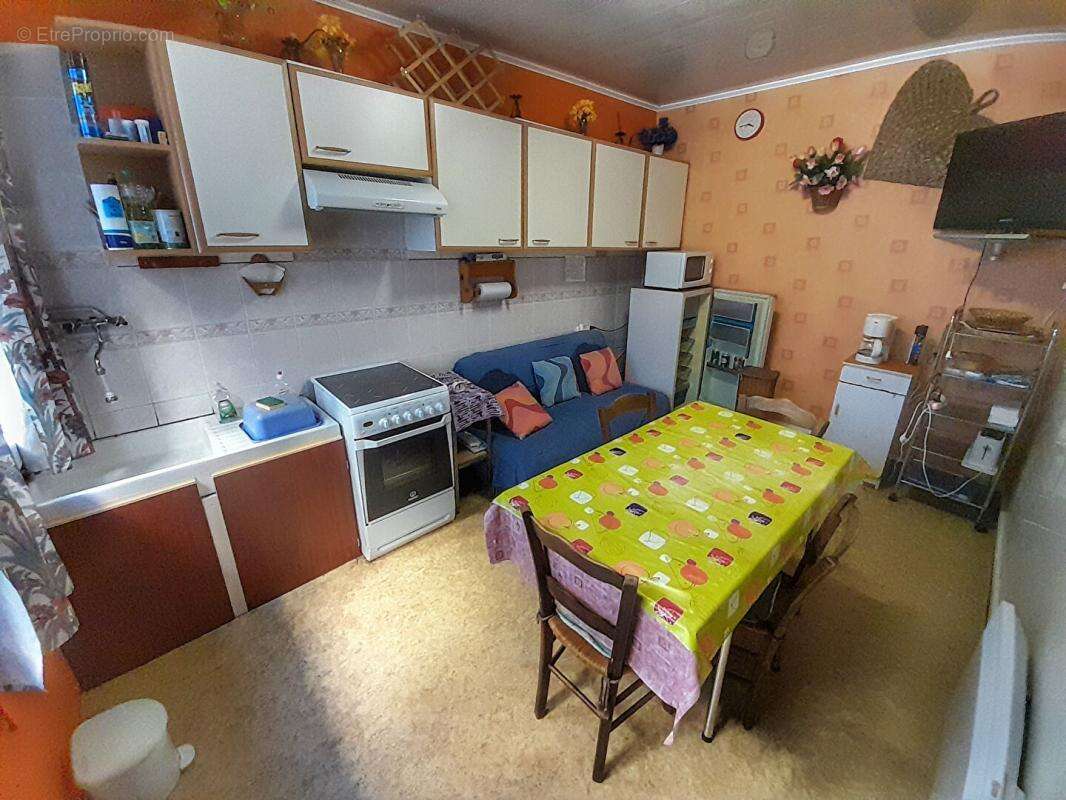 Appartement à EAUX-BONNES