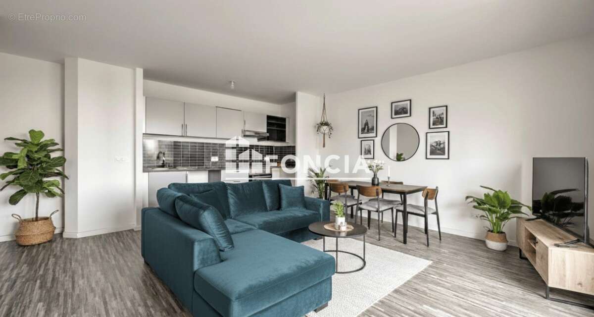 Appartement à FONTENAY-LE-FLEURY