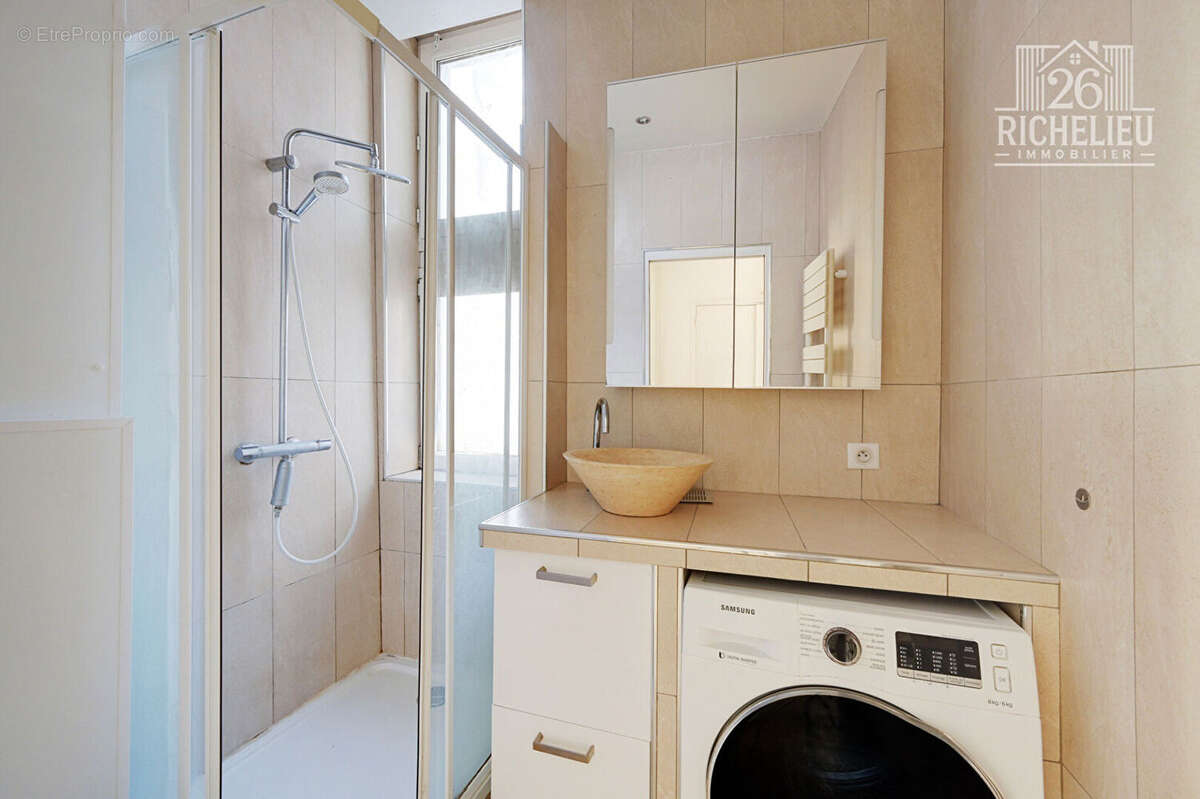 Appartement à PARIS-4E