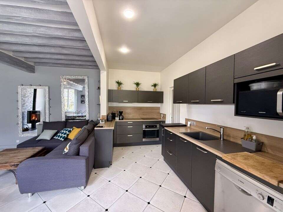 Maison à PONT-SUR-YONNE