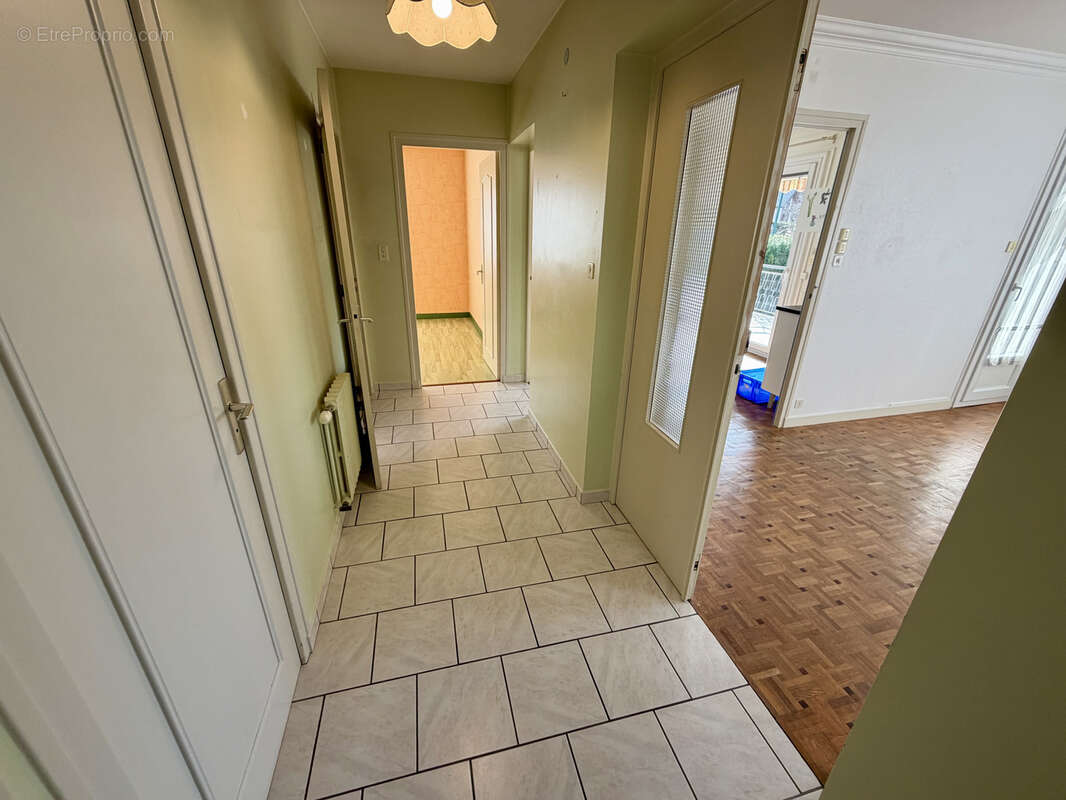 Maison à SAINTE-HELENE-SUR-ISERE