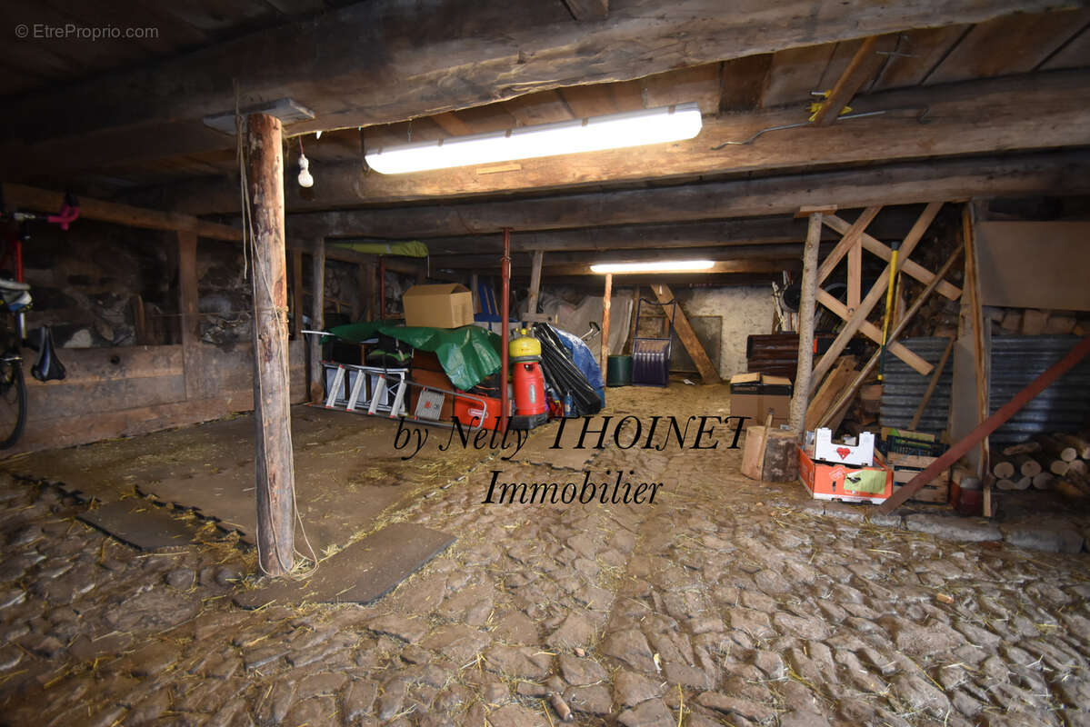 Maison à BESSE-ET-SAINT-ANASTAISE