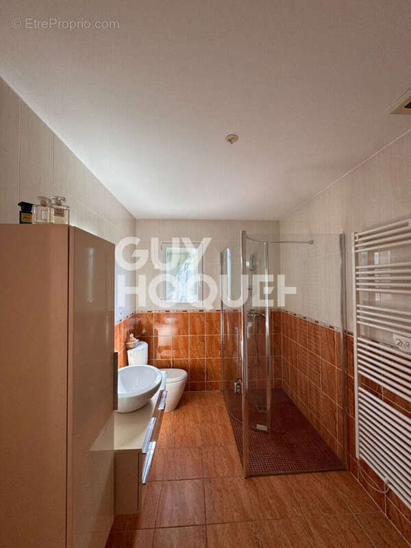 Maison à vendre à Saint-Laurent-d'Andenay - 3 chambres, piscine, calme - photo 11