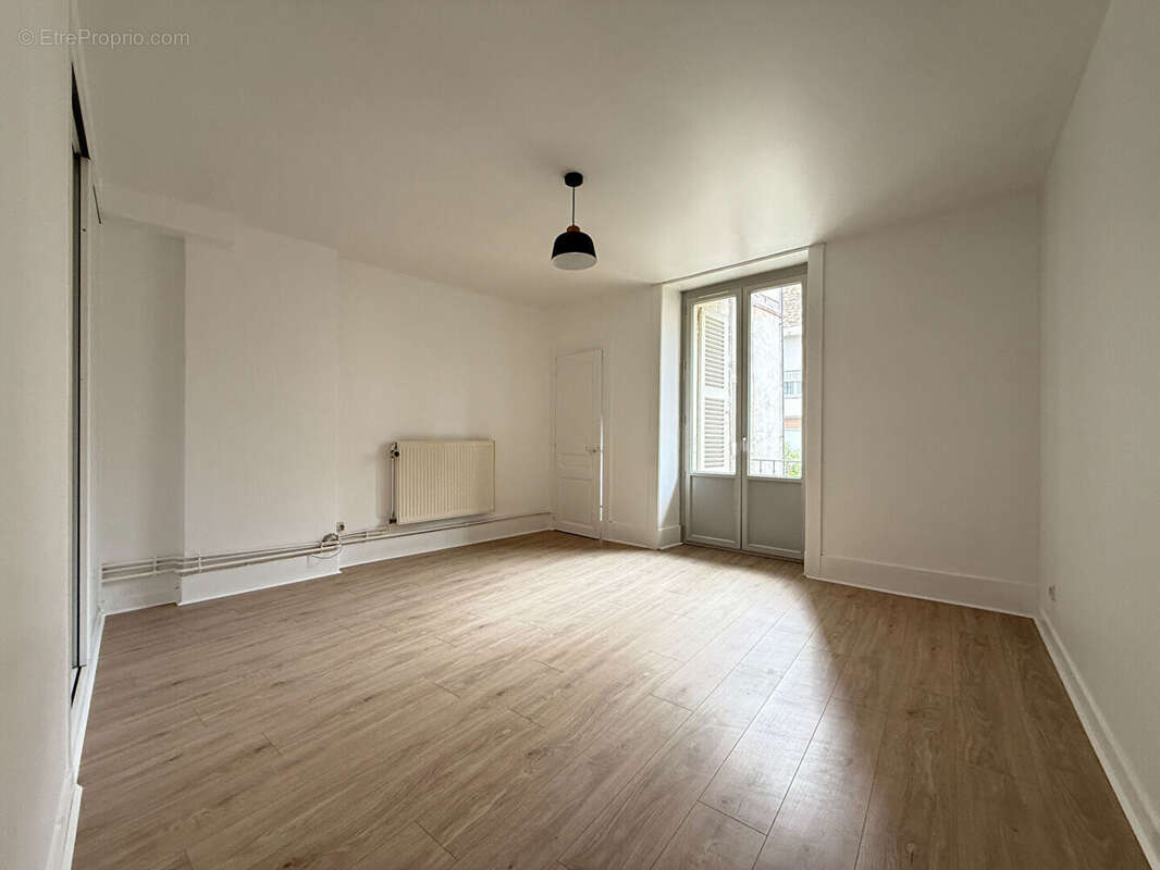 Appartement à LONS-LE-SAUNIER